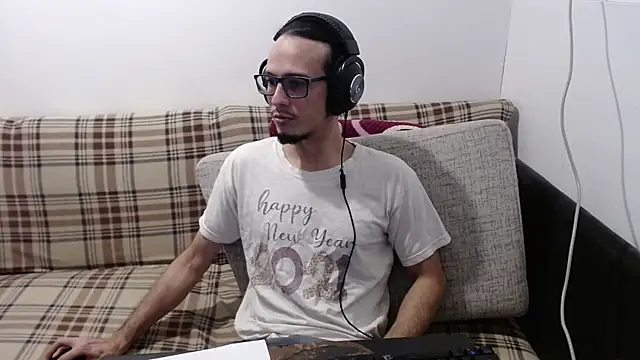 cholitohermoso online show from 13, 7, 2026