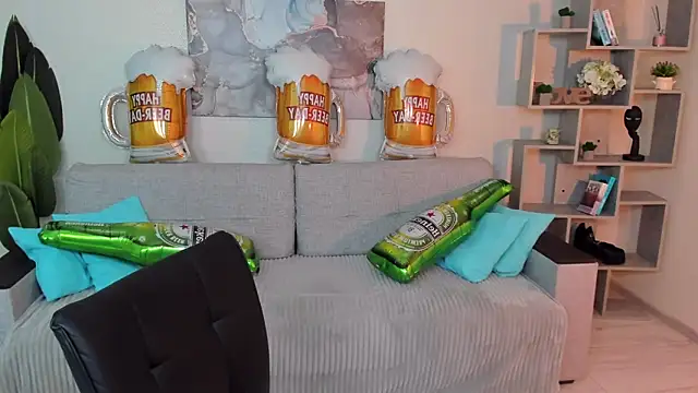 GabriellaMays online show from 22, 9, 2025