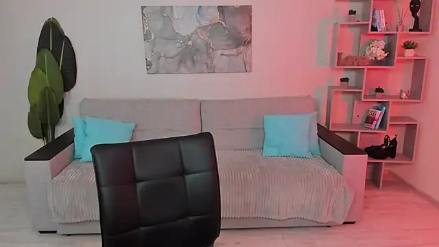 GabriellaMays online show from 10, 4, 2026