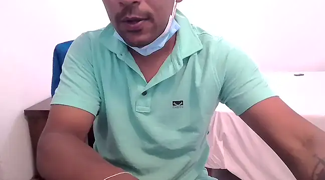 Snapshot of BadboySLR_8899 chatting on 17, 3, 2025 BadboySLR 8899 online show from 17, 3, 2025