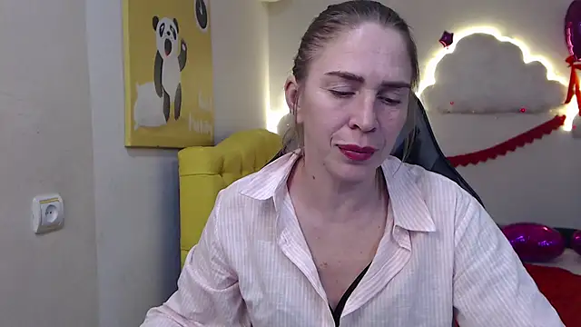 Snapshot of TessaDaybreak chatting on 15, 3, 2025 TessaDaybreak online show from 15, 3, 2025