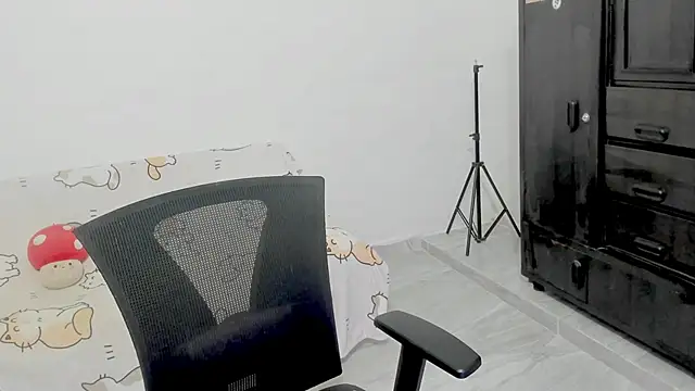 Naoko 7w7 online show from 22, 11, 2025