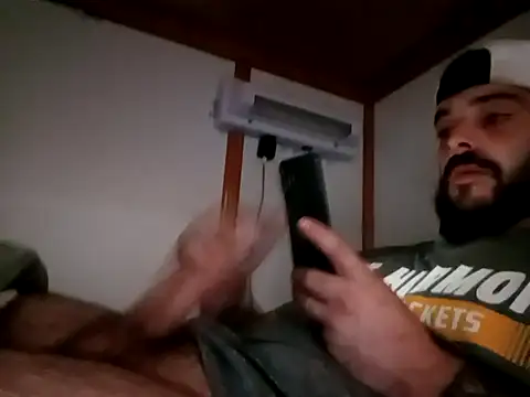 Snapshot of Duhon2317 chatting on 6, 3, 2026 Duhon2317 online show from 6, 3, 2026