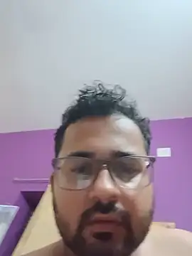 Snapshot of susthovai chatting on 25, 5, 2026 susthovai online show from 25, 5, 2026