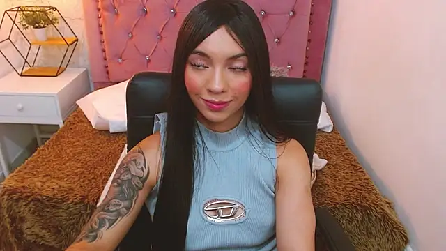 Snapshot of camilah_tk chatting on 3, 10, 2025 camilah tk online show from 3, 10, 2025