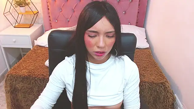 Snapshot of camilah_tk chatting on 4, 10, 2025 camilah tk online show from 4, 10, 2025