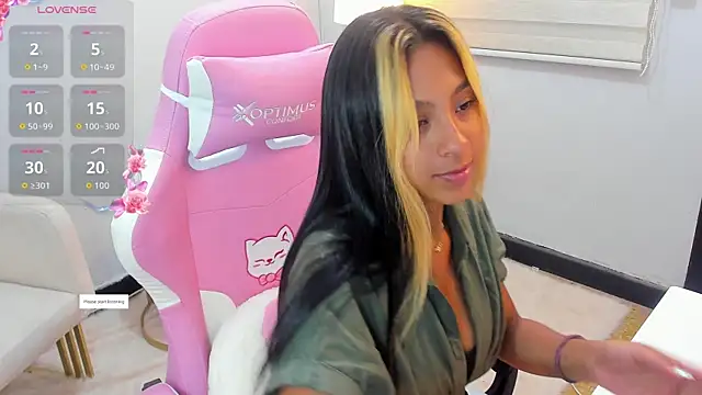 JasmineRoss 1 online show from 10, 4, 2026