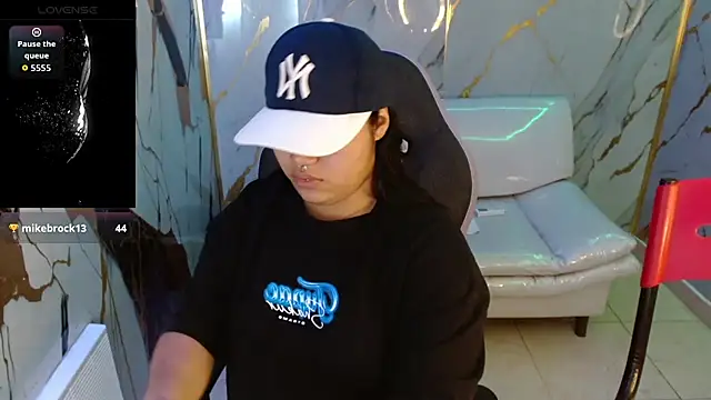 melany rouse18 online show from 22, 4, 2026