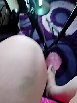 Snapshot of Loly2025 chatting on 11, 1, 2026 Loly2025 online show from 11, 1, 2026