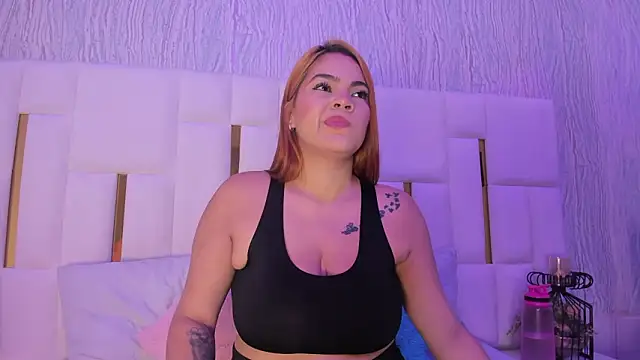 hillary uckerman  online show from 3, 2, 2026