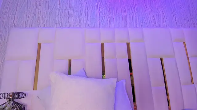 hillary uckerman  online show from 31, 5, 2026