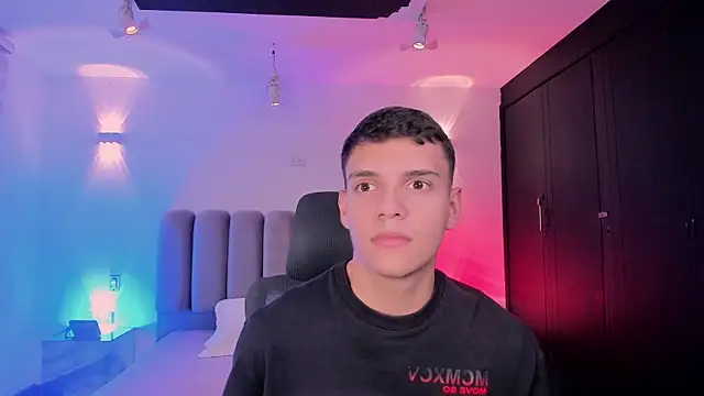 JacobRoberts1 online show from 31, 10, 2025