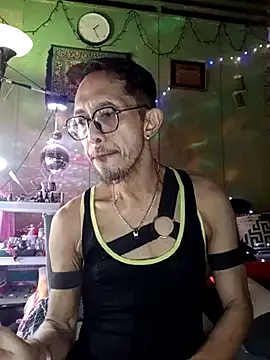 Tolayerfly69 online show from 14, 2, 2025