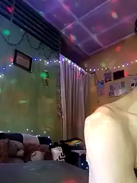 Tolayerfly69 online show from 10, 3, 2025