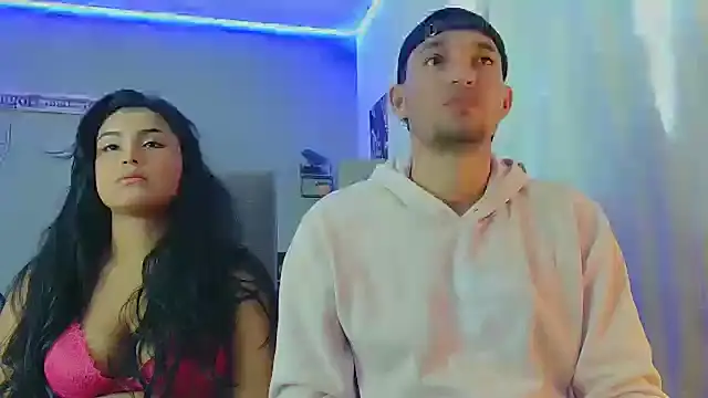 Snapshot of Reina_paola chatting on 6, 3, 2025 Reina paola online show from 6, 3, 2025