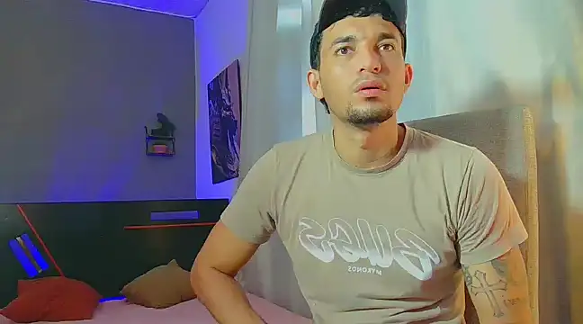 Snapshot of Reina_paola chatting on 17, 3, 2025 Reina paola online show from 17, 3, 2025