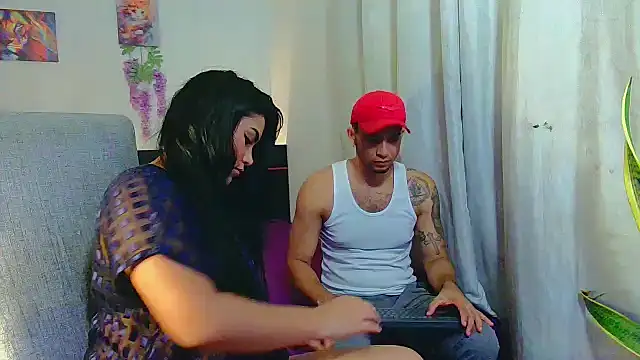 Snapshot of Reina_paola chatting on 18, 9, 2025 Reina paola online show from 18, 9, 2025