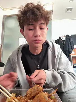 QR666dkk online show from 10, 3, 2025