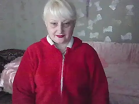Snapshot of NikolinaBounty chatting on 17, 2, 2025 NikolinaBounty online show from 17, 2, 2025