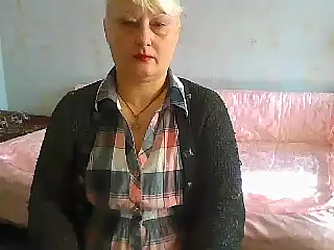 Snapshot of NikolinaBounty chatting on 25, 2, 2025 NikolinaBounty online show from 25, 2, 2025
