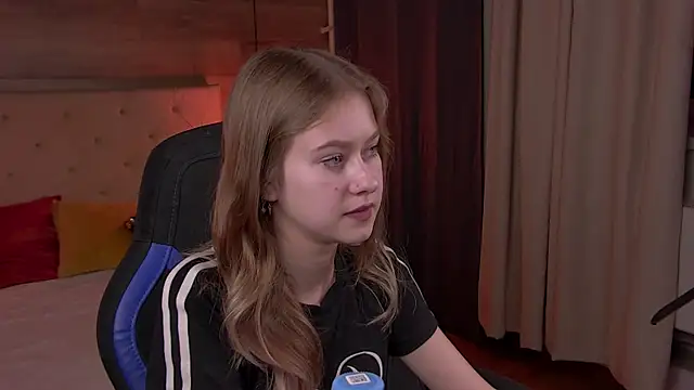 EveMundie online show from 18, 2, 2025