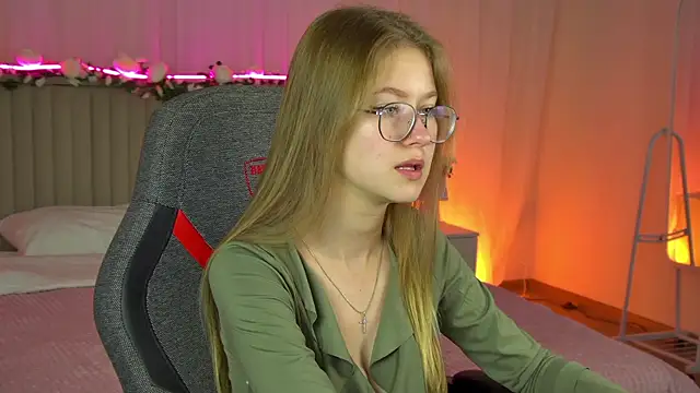 EveMundie online show from 26, 9, 2025