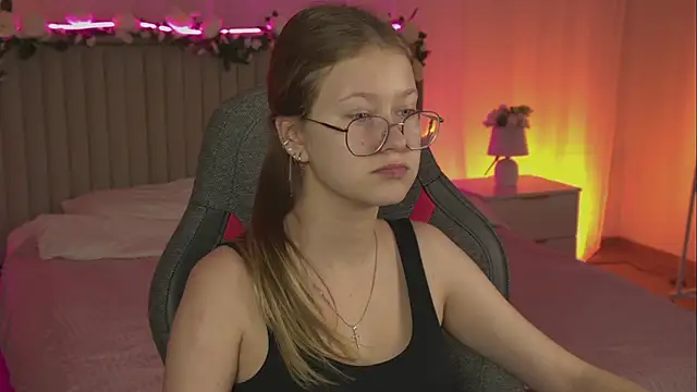 EveMundie online show from 10, 11, 2025