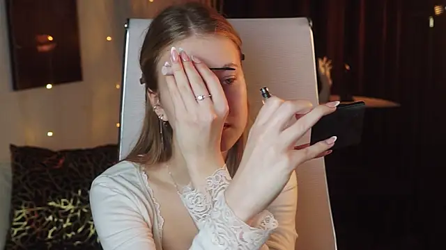 EveMundie online show from 18, 4, 2026