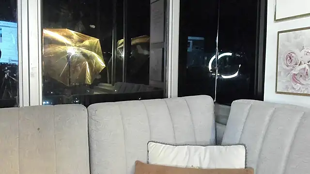 Snapshot of Ivanna_West chatting on 16, 6, 2026 Ivanna West online show from 16, 6, 2026