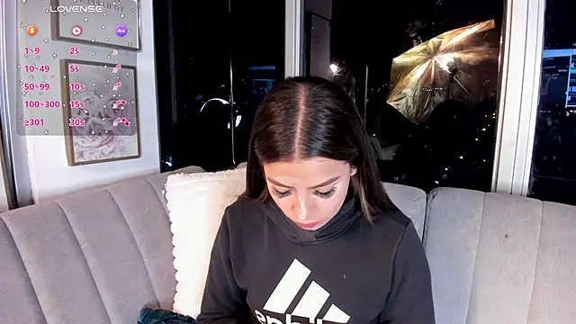Snapshot of Ivanna_West chatting on 9, 7, 2026 Ivanna West online show from 9, 7, 2026