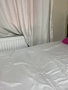 yasemintas online show from 14, 2, 2025