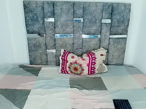 cherry crushx online show from 14, 2, 2026