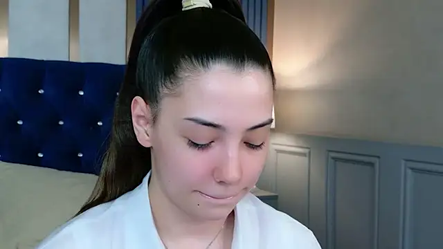 Alice Deleon online show from 22, 4, 2026