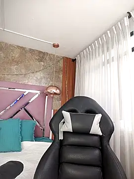 EmmaSulivan online show from 28, 10, 2025