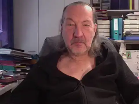 HMStraps01 online show from 23, 12, 2024