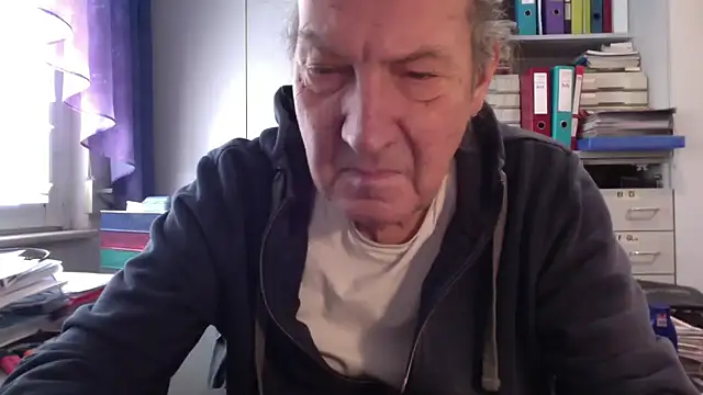 HMStraps01 online show from 4, 3, 2025