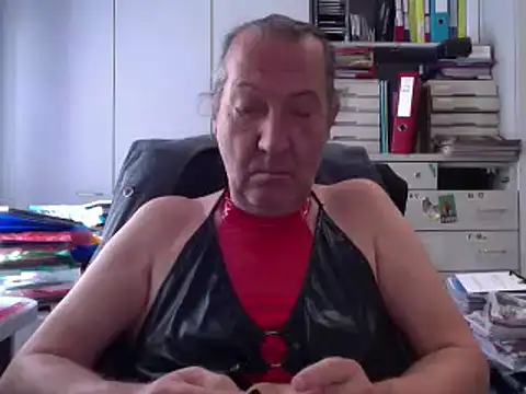 HMStraps01 online show from 22, 9, 2025