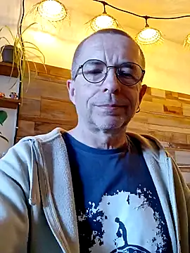 Snapshot of Xavspank2 chatting on 25, 3, 2026 Xavspank2 online show from 25, 3, 2026