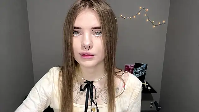 CarolinePepper online show from 14, 3, 2025