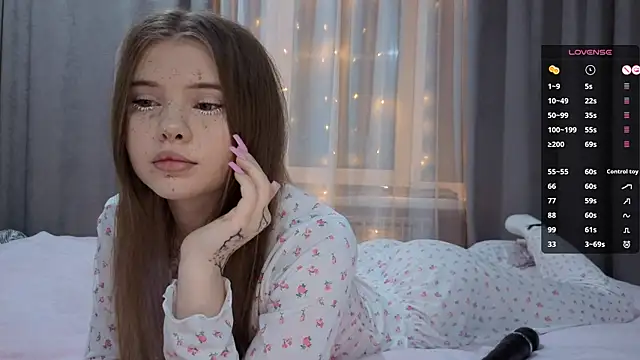 CarolinePepper online show from 22, 12, 2025