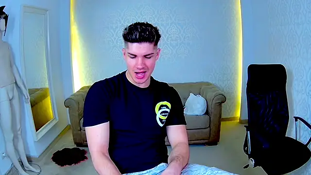 MaxKaiden online show from 13, 2, 2026