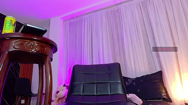 Madison Cambell online show from 16, 4, 2026