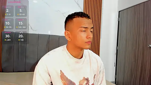 Snapshot of Rafa2004Cruz chatting on 3, 10, 2025 Rafa2004Cruz online show from 3, 10, 2025