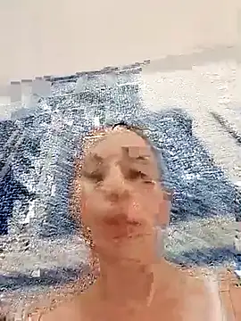 Snapshot of Coeur_de_luxure chatting on 6, 3, 2025 Coeur de luxure online show from 6, 3, 2025