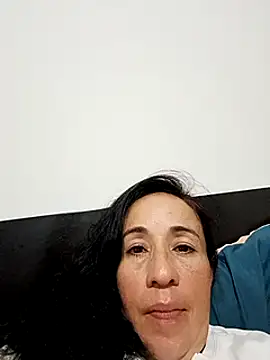 Snapshot of Coeur_de_luxure chatting on 10, 3, 2025 Coeur de luxure online show from 10, 3, 2025