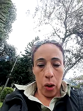 Snapshot of Coeur_de_luxure chatting on 28, 11, 2025 Coeur de luxure online show from 28, 11, 2025