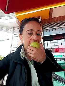 Snapshot of Coeur_de_luxure chatting on 29, 11, 2025 Coeur de luxure online show from 29, 11, 2025