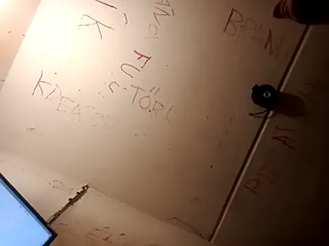 Snapshot of VickyDevilEU chatting on 15, 10, 2025 VickyDevilEU online show from 15, 10, 2025