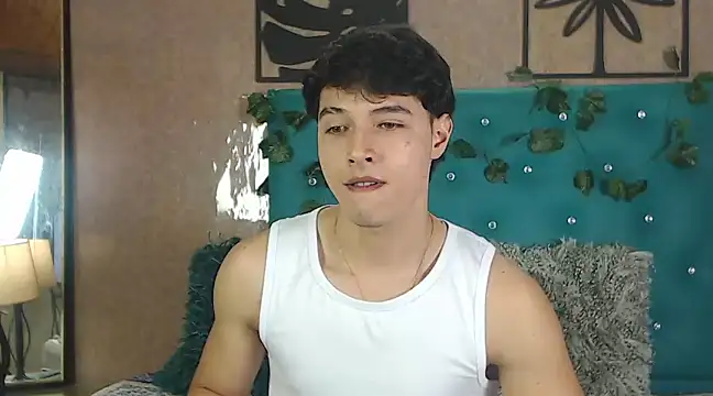 Snapshot of LiamAndrewzz chatting on 25, 2, 2025 LiamAndrewzz online show from 25, 2, 2025