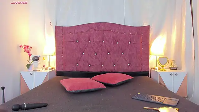 ValentinaGuerra online show from 26, 11, 2025